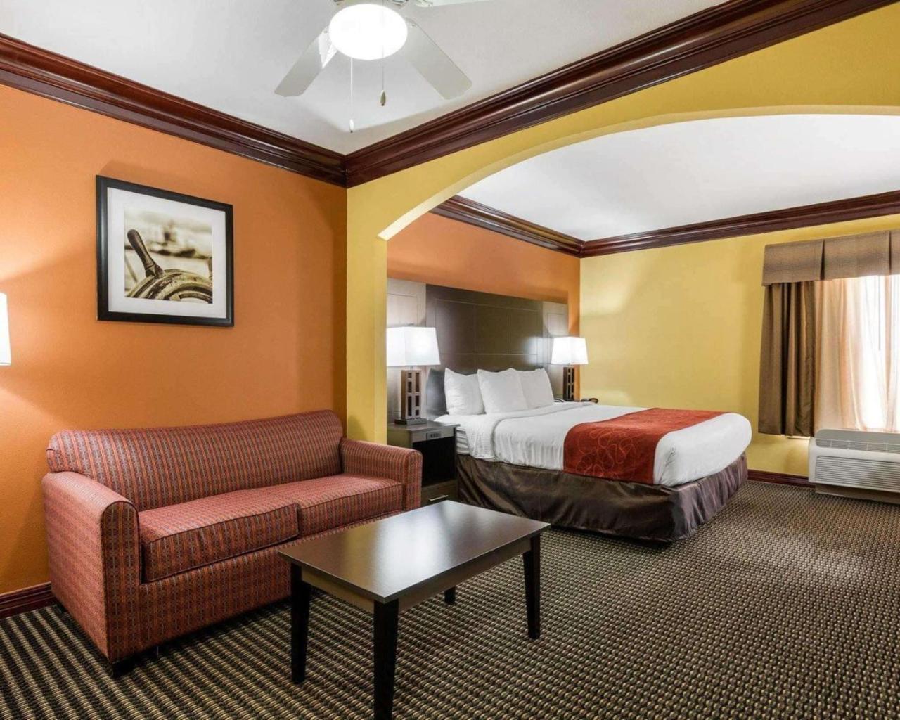 Comfort Suites Lake Jackson Clute Exterior photo